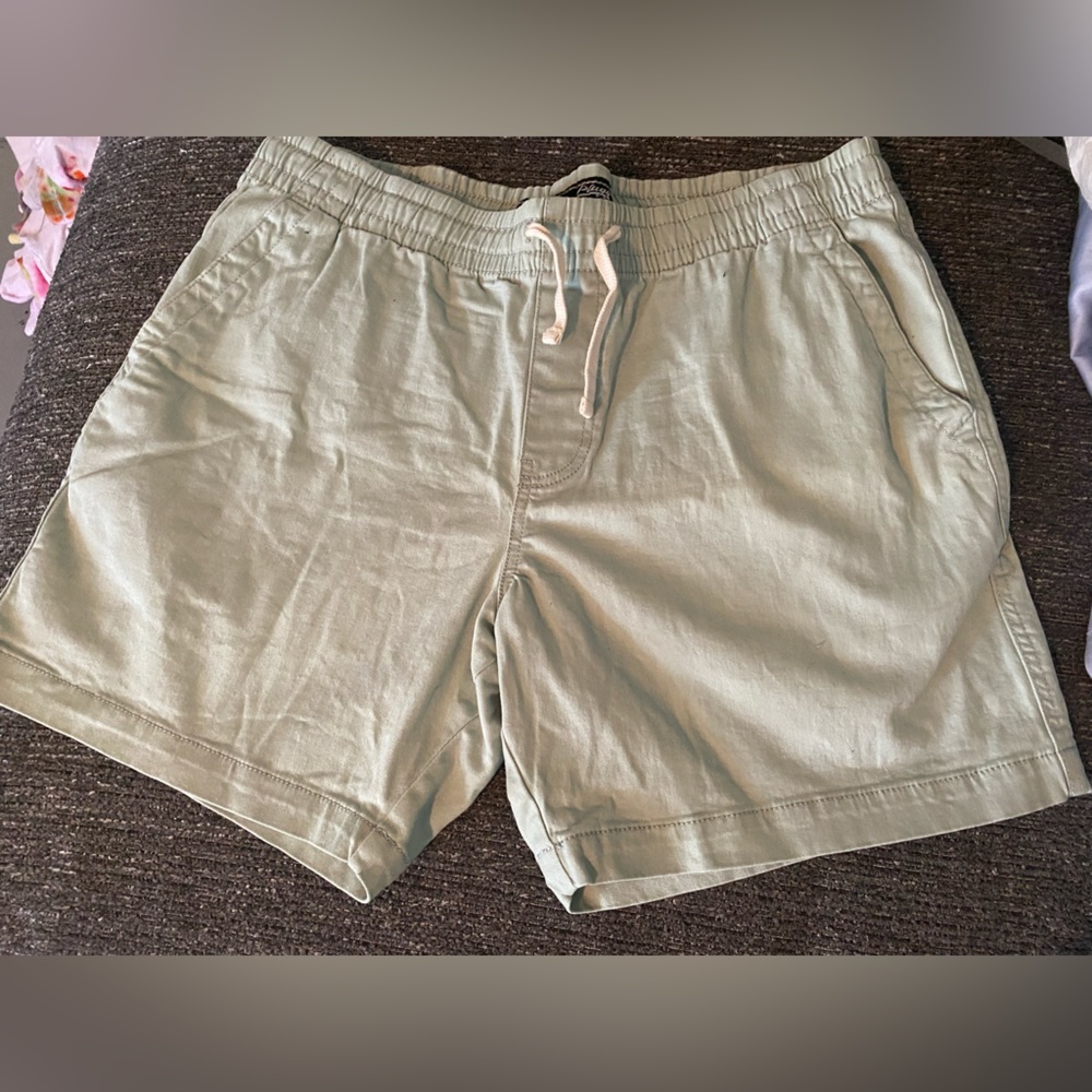 Plugg Shorts Size XL